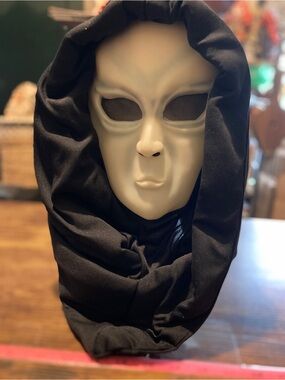 Fun World Fantastic Faces glow in the dark mask